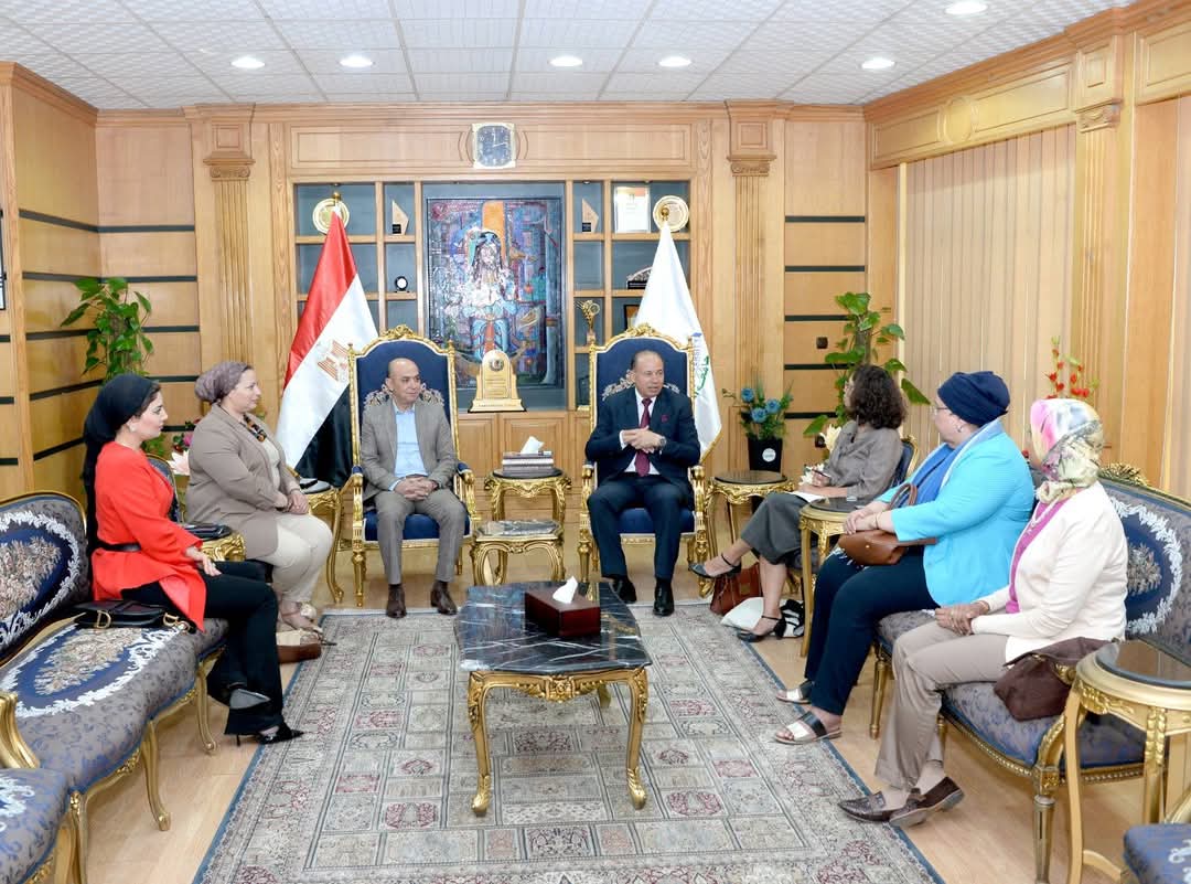 رئيس جامعة المنصورة يلتقي وفد الوكالة الفرانكفونية لبحث سبل تعزيز التعاون 1 FB IMG 1748100475629 جامعة المنصورة رئيس جامعة المنصورة يلتقي وفد الوكالة الفرانكفونية لبحث سبل تعزيز التعاون موقع في الجامعة