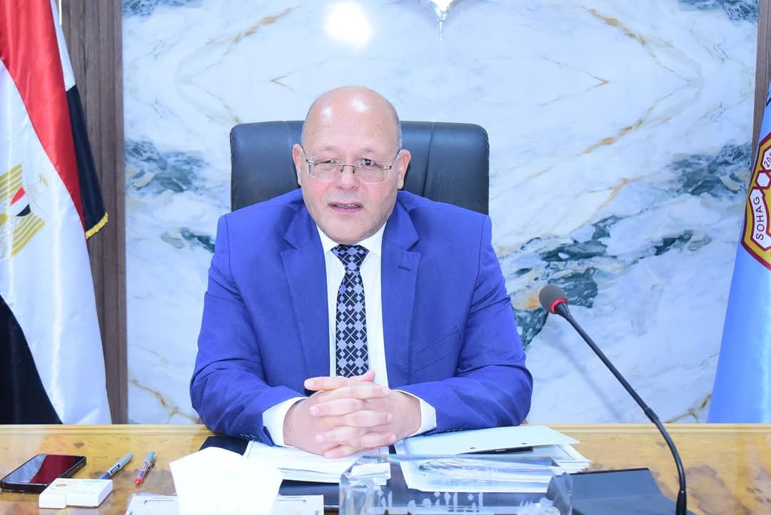 FB IMG 1748256623500 جامعة سوهاج اعتماد وحدة القسطرة المخية بجامعة سوهاج ضمن منظومة العلاج على نفقة الدولة والتأمين الصحي موقع في الجامعة