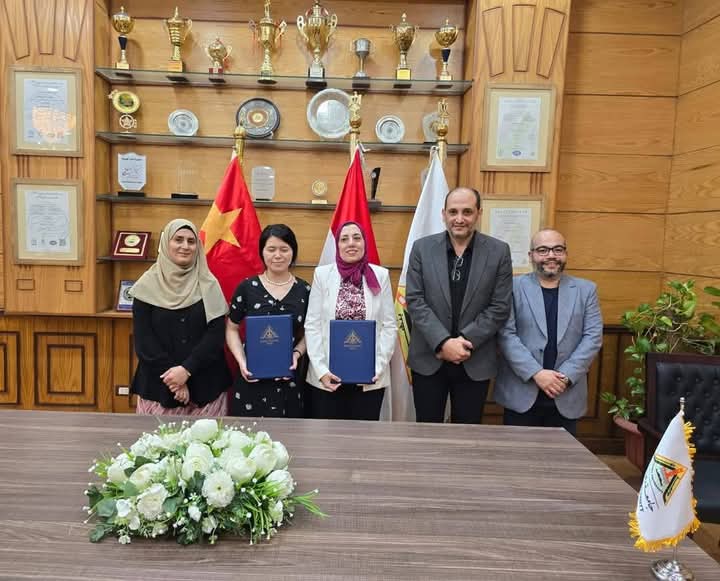 جامعة بنها توقّع بروتوكولًا مع المركز الصيني