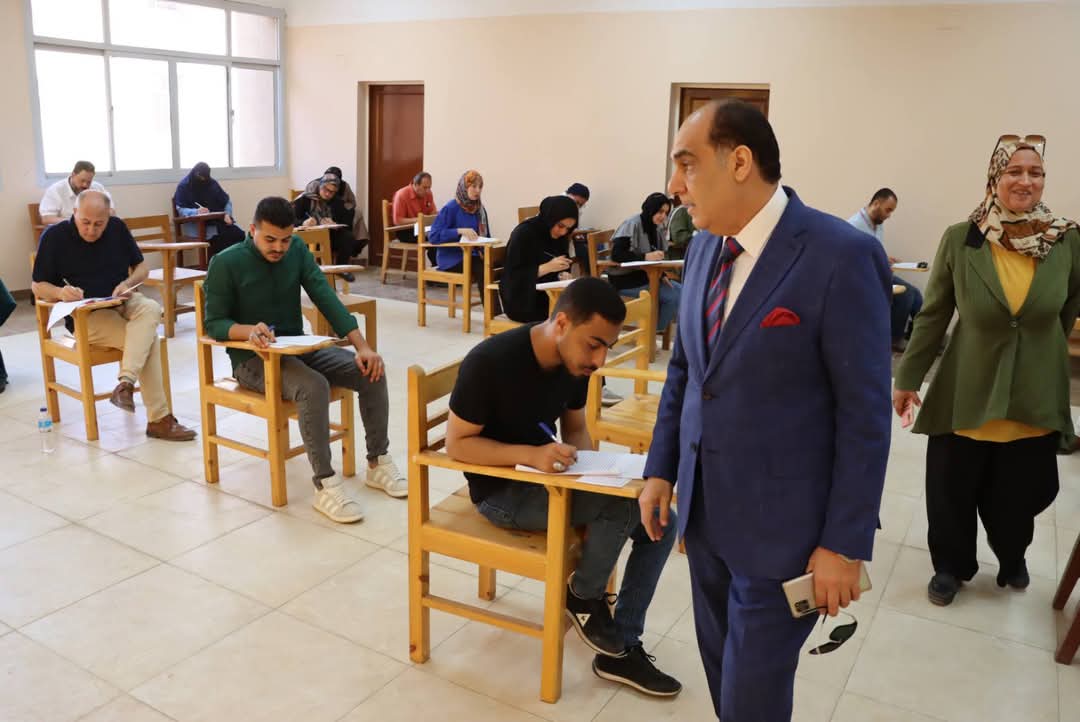 FB IMG 1748693056508 تداول دعم متواصل للتميّز الأكاديمي ودمج ذوي الهمم.. نائب رئيس جامعة الزقازيق يتفقد كلية الدراسات الآسيوية العليا موقع في الجامعة