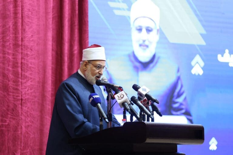 وكيل الأزهر: العدو الصهيوني يحرص على تغييب فلسطين من ذاكرة الشباب وإضعاف الوعي بالقضية 2 IMG 20250506 WA0016 قضية فلسطين وكيل الأزهر: العدو الصهيوني يحرص على تغييب فلسطين من ذاكرة الشباب وإضعاف الوعي بالقضية موقع في الجامعة