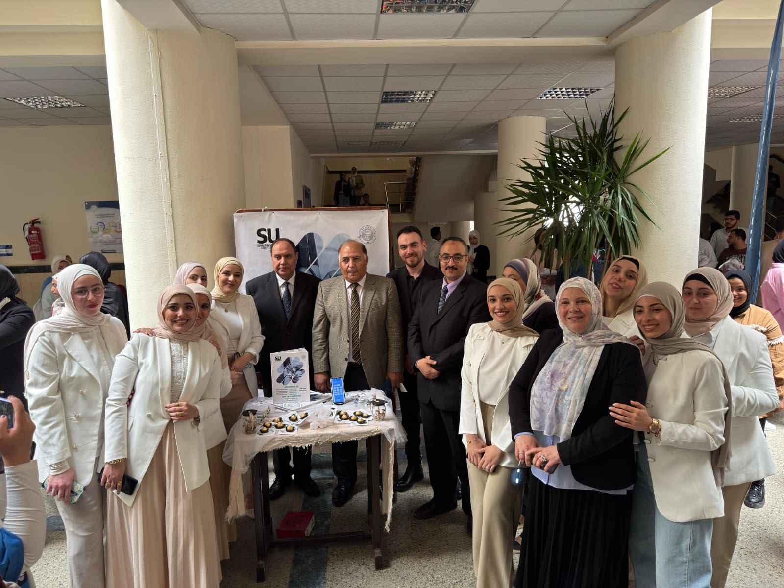 IMG 20250506 WA0017 الجمهورية الجديدة طلاب صيدلة جامعة سيناء يبدعون في تطوير تطبيقات طبية مبتكرة ضمن مشروع ريادة الأعمال موقع في الجامعة
