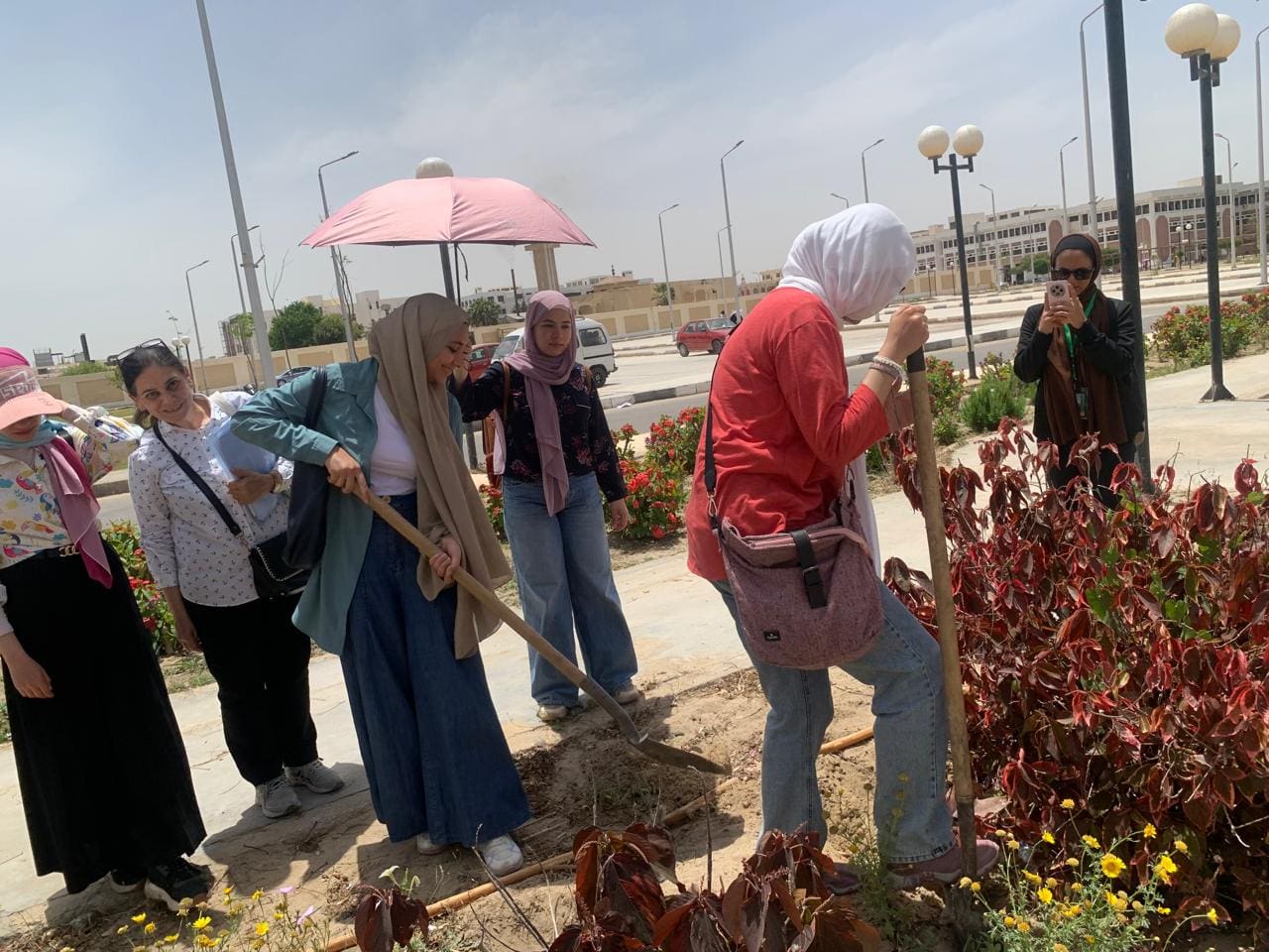 جامعة قناة السويس تطلق أسبوعها البيئي بكلية الطب بماراثون رياضي للطلاب