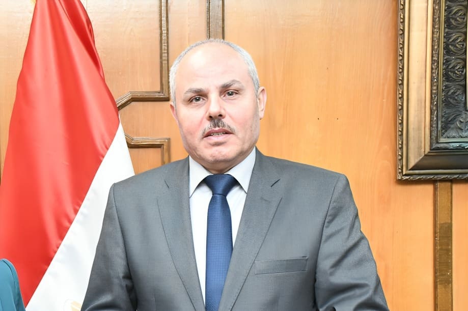 رئيس جامعة قناة السويس