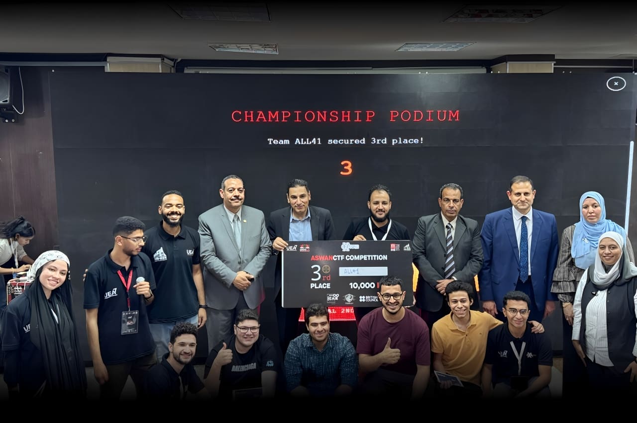 فريق كلية تكنولوجيا المعلومات بجامعة سيناء فرع العريش