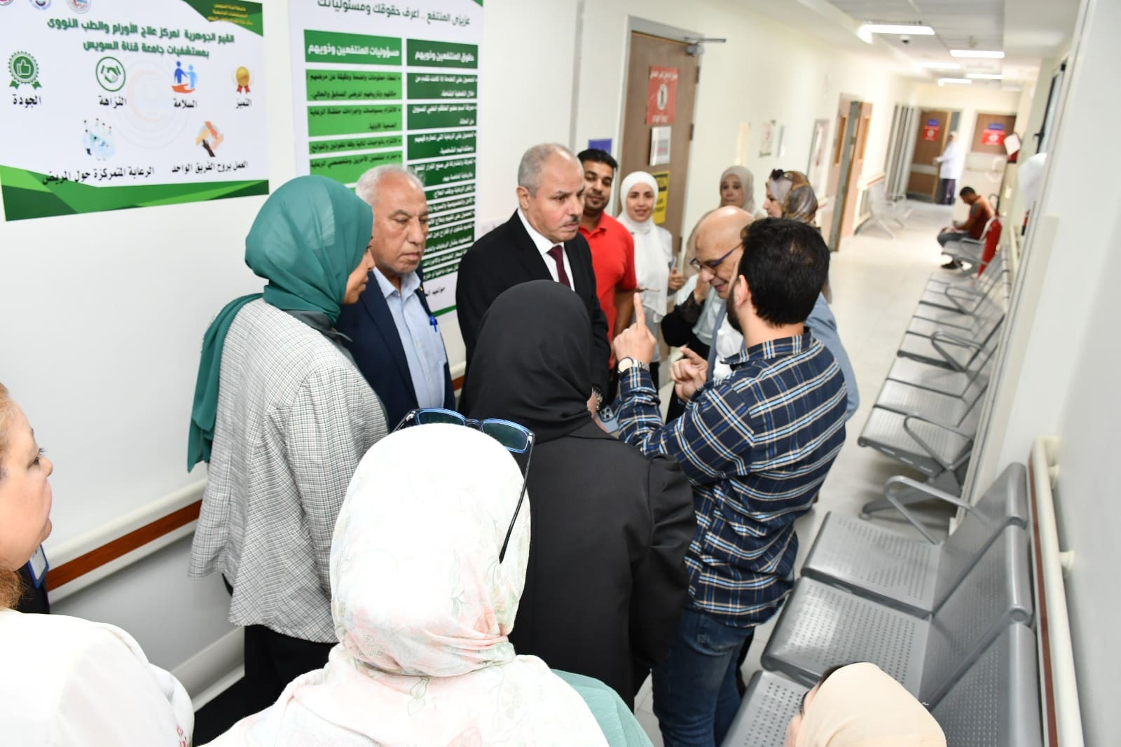 رئيس جامعة قناة السويس يتفقد مشروعات التطوير بالمجمع الطبي ويعلن اقتراب اعتماد مركز الأورام من هيئة الرقابة الصحية 1 رئيس جامعة قناة السويس يتفقد مشروعات التطوير بالمجمع الطبي