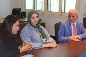 قيادات جامعة حلوان الأهلية تجتمع بطلاب "التصميم الداخلي البيئي" وتُعلن دعمًا كاملًا لمشروعاتهم 3 طلاب جامعة حلوان الأهلية