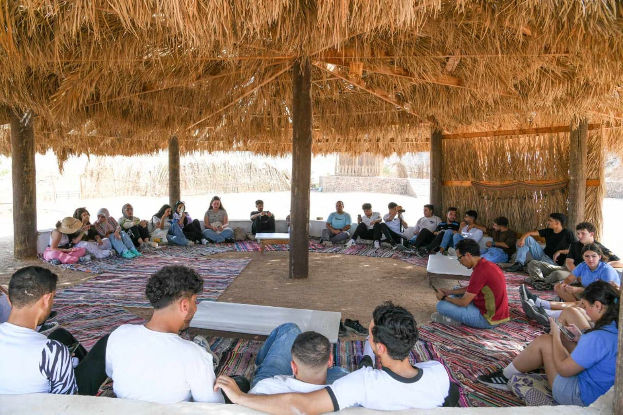 وزارة البيئة تطلق حملة بيئية واسعة في شرم الشيخ بمشاركة 150 طالبًا وتنظيف بري وبحري 1 وزارة البيئة تطلق حملة بيئية واسعة في شرم الشيخ بمشاركة 150 طالبًا وتنظيف بري وبحري