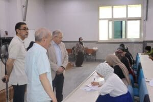 خلال جولة.. نائب رئيس جامعة حلوان وأمين عام الجامعة الأهلية يتابعان سير الامتحانات 2 خلال جولة.. نائب رئيس جامعة حلوان وأمين عام الجامعة الأهلية يتابعان سير الامتحانات