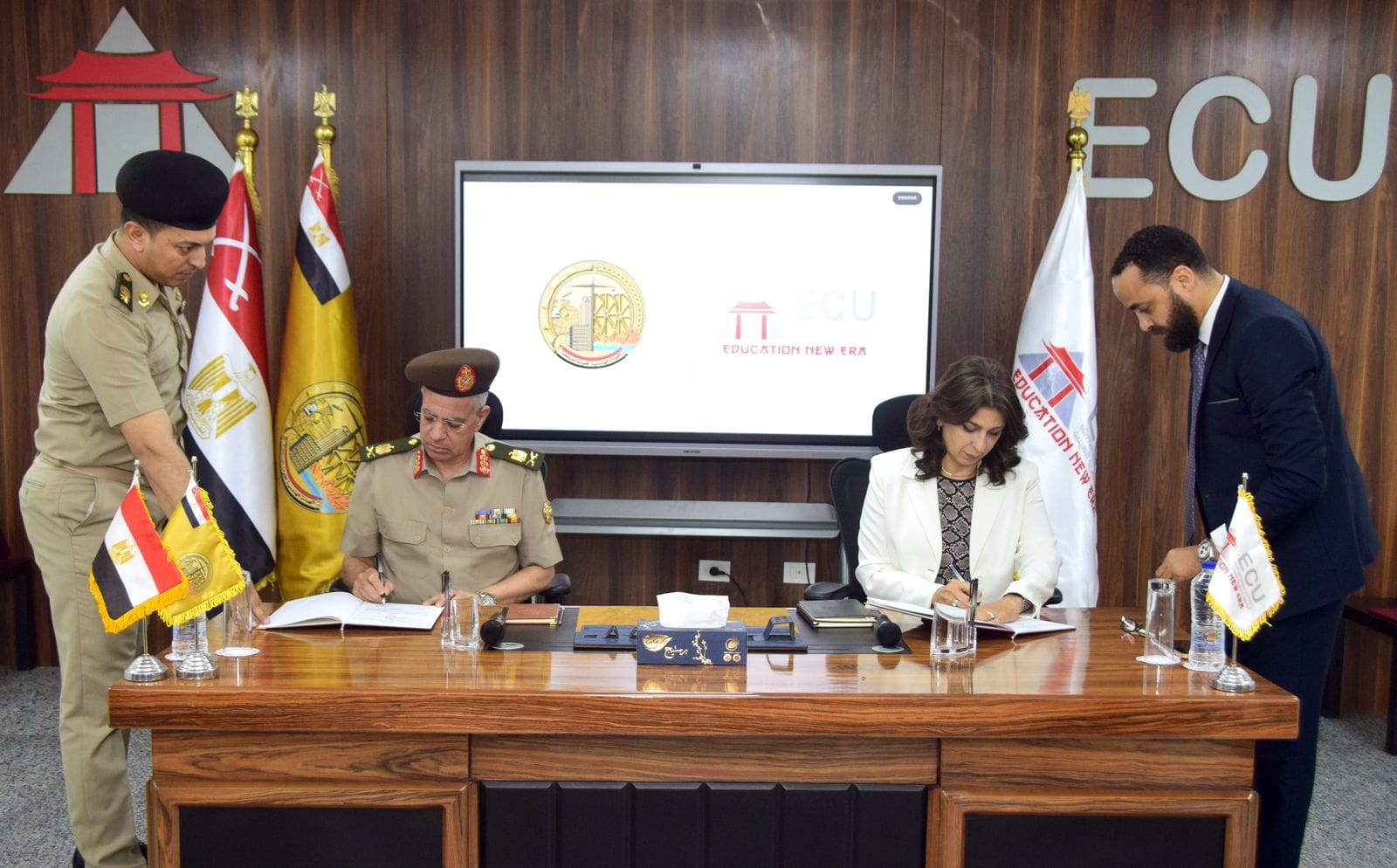 IMG 20250525 WA0006 اجتماع الهيئة الهندسية للقوات المسلحة توقع بروتوكول تعاون مع الجامعة المصرية الصينية موقع في الجامعة