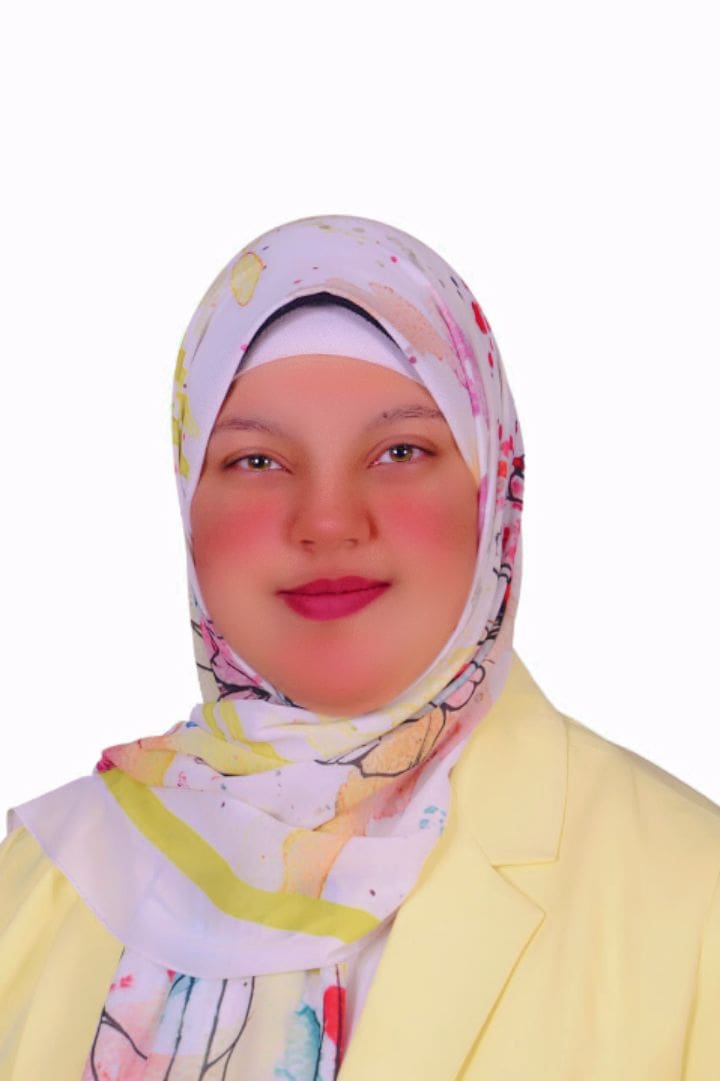 أنغام الجنايني تحصد الماجستير المهني في الصحافة الرقمية والإعلام الجديد 24 IMG 20250526 WA0085 مصر أنغام الجنايني تحصد الماجستير المهني في الصحافة الرقمية والإعلام الجديد موقع في الجامعة