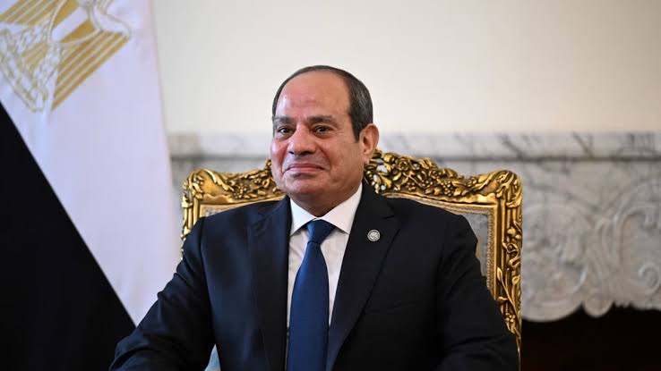 IMG 0123 حدي القراءة العربي أستاذ علاقات دولية يشرح تفاصيل ما جاء في قمة بغداد وموقف مصر من وقف إطلاق النار في غزة.. فيديو موقع في الجامعة