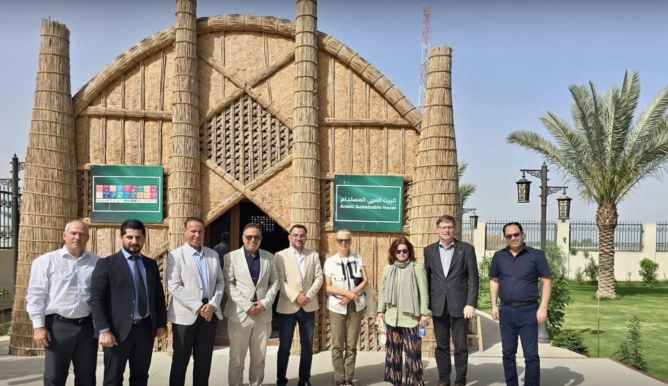 جامعة المستقبل تستقبل وفدًا ألمانيًا أكاديميًا وتستعرض مشاريعها في رقمنة آثار بابل 1 IMG 9115 جامعة المستقبل جامعة المستقبل تستقبل وفدًا ألمانيًا أكاديميًا وتستعرض مشاريعها في رقمنة آثار بابل موقع في الجامعة