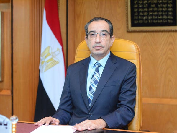 فريق طبي بمستشفى الفيوم الجامعي ينجح في إجراء عملية جراحية دقيقة لاستخراج جسم معدني من رأس طفل 1 IMG 9159 1 الفيوم فريق طبي بمستشفى الفيوم الجامعي ينجح في إجراء عملية جراحية دقيقة لاستخراج جسم معدني من رأس طفل موقع في الجامعة