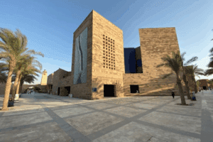 لطلاب الثانوية العامة .. كل ما تريد معرفته عن مصروفات وشروط القبول وكليات الجامعة الأمريكية بمصر 2 الجامعة الأمريكية في مصر