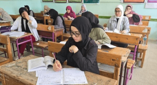 اللغة العربية للثانوية العامة.. مراجعات نهائية ونماذج استرشادية استعدادًا لامتحان نهاية العام 1 طلاب الثانوية العامة