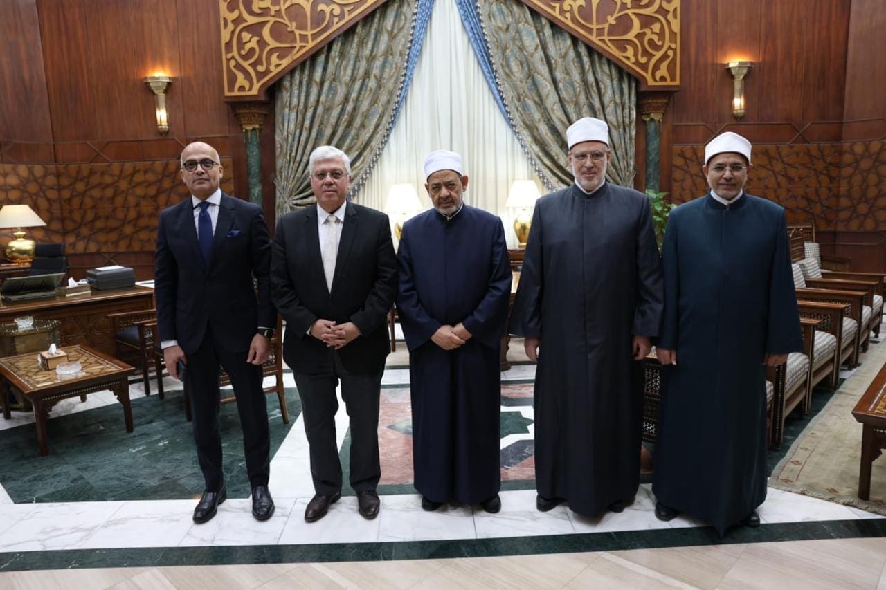 ece34417 6ad4 4156 811a 34142783a223 جامعة توقيع بروتوكول تعاون بين جامعتي الأزهر وعين شمس لدعم أهداف التنمية المستدامة موقع في الجامعة