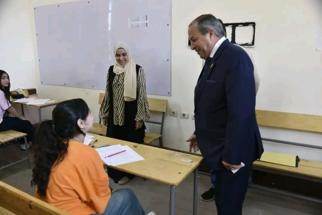 1748761960419 محافظ محافظ بورسعيد يتابع امتحانات الإعدادية 2025.. ويشدد على توفير أجواء مناسبة للطلاب موقع في الجامعة