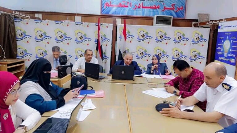 مدير تعليم الفيوم يتابع غرفة عمليات امتحانات الثانوية العامة 2025 9 1749967755777 فريق مدير تعليم الفيوم يتابع غرفة عمليات امتحانات الثانوية العامة 2025 موقع في الجامعة
