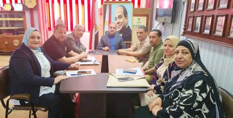 مدير تعليم المنوفية يتابع امتحانات الثانوية العامة من غرفة العمليات الرئيسية بالمديرية 6 1749978612311 فريق مدير تعليم المنوفية يتابع امتحانات الثانوية العامة من غرفة العمليات الرئيسية بالمديرية موقع في الجامعة