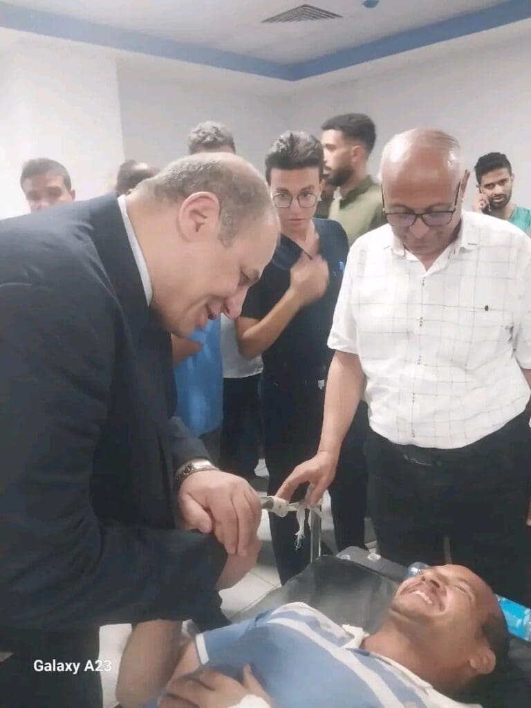 حادث يصيب 7 معلمين في طريقهم للجان الثانوية العامة بقنا.. ووكيل التعليم يزورهم بالمستشفى للاطمئنان على حالتهم 12 1750166447894 خلاصة حادث يصيب 7 معلمين في طريقهم للجان الثانوية العامة بقنا.. ووكيل التعليم يزورهم بالمستشفى للاطمئنان على حالتهم موقع في الجامعة