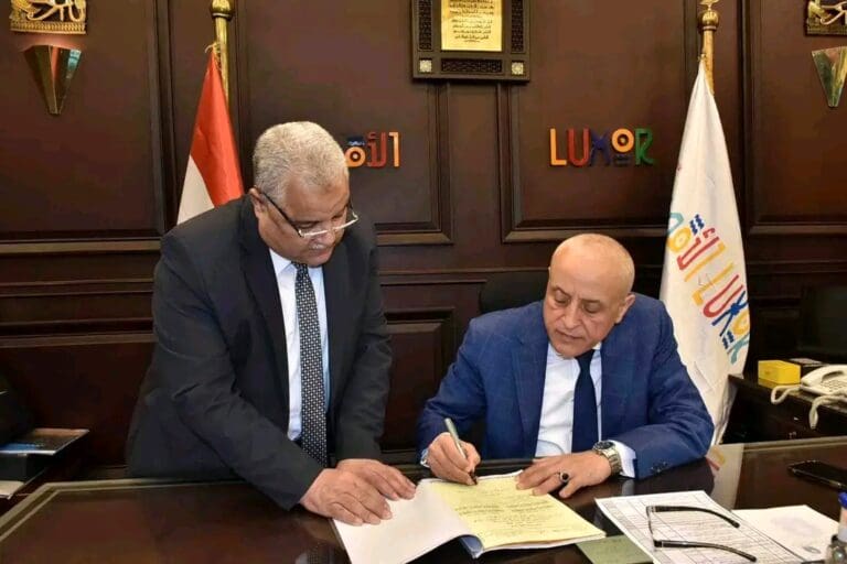 محافظ الأقصر يعتمد نتيجة الشهادة الإعدادية 2025 بنسبة نجاح بلغت 78.81% 2 1750749646620 الشهادة محافظ الأقصر يعتمد نتيجة الشهادة الإعدادية 2025 بنسبة نجاح بلغت 78.81% موقع في الجامعة