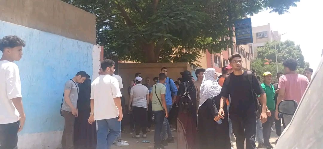 1750932991058 الدقي دموع وابتسامات في الدقي.. الفيزياء تربك العلمي والتاريخ يفرّح الأدبي موقع في الجامعة
