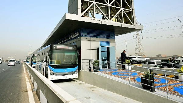 لطلاب المدارس والجامعات.. كل ما تريد معرفته عن الأتوبيس الترددي الجديد 13 27631884065927202505181045444544 تابلت لطلاب المدارس والجامعات.. كل ما تريد معرفته عن الأتوبيس الترددي الجديد موقع في الجامعة