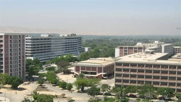 369 1 مستشفى حصاد طبي بمستشفى جامعة أسيوط: 1913 عملية جراحية في شهر واحد موقع في الجامعة