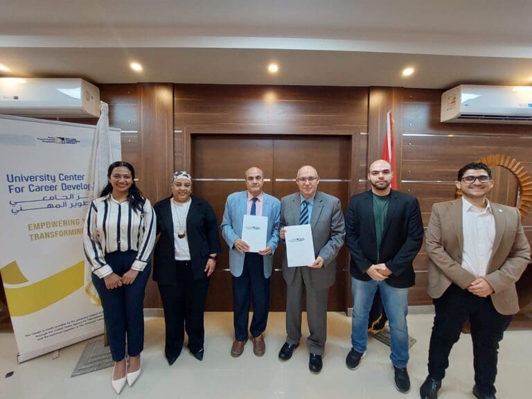 توقيع بروتوكول بين المركز الجامعى للتطوير المهنى UCCD-NCTU بجامعة القاهرة الجديدة التكنولوجية وكولكا للتدريب والتطوير 15 توقيع بروتوكول بين المركز الجامعى للتطوير المهنى UCCD-NCTU بجامعة القاهرة الجديدة التكنولوجية وكولكا للتدريب والتطوير