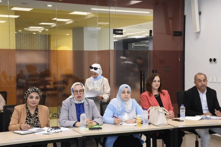 إعلام القاهرة تنظم حلقة نقاشية حول عوامل تعزيز دوافع الأساتذة والطلاب نحو التعليم الصحفي في العصر الرقمي 11 93ba8ba8 e650 4962 a69c e8149d9cd8af تحويلات إعلام القاهرة تنظم حلقة نقاشية حول عوامل تعزيز دوافع الأساتذة والطلاب نحو التعليم الصحفي في العصر الرقمي موقع في الجامعة