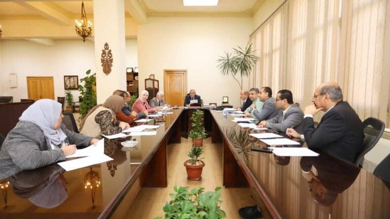 مجلس جامعة الزقازيق الأهلية يبحث الاستعدادات للعام الجديد ويُقرّ خطط التطوير والجودة الأكاديمية 11 FB IMG 1749546123462 وزير التعليم السابق مجلس جامعة الزقازيق الأهلية يبحث الاستعدادات للعام الجديد ويُقرّ خطط التطوير والجودة الأكاديمية موقع في الجامعة