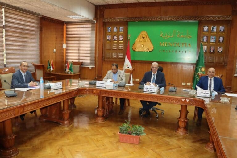 رئيس جامعة المنوفية يراس لجنة مقابلات شخصية لتجديد مناصب مديري العموم وأمناء الكليات 3 FB IMG 1749992654078 الجامعة رئيس جامعة المنوفية يراس لجنة مقابلات شخصية لتجديد مناصب مديري العموم وأمناء الكليات موقع في الجامعة