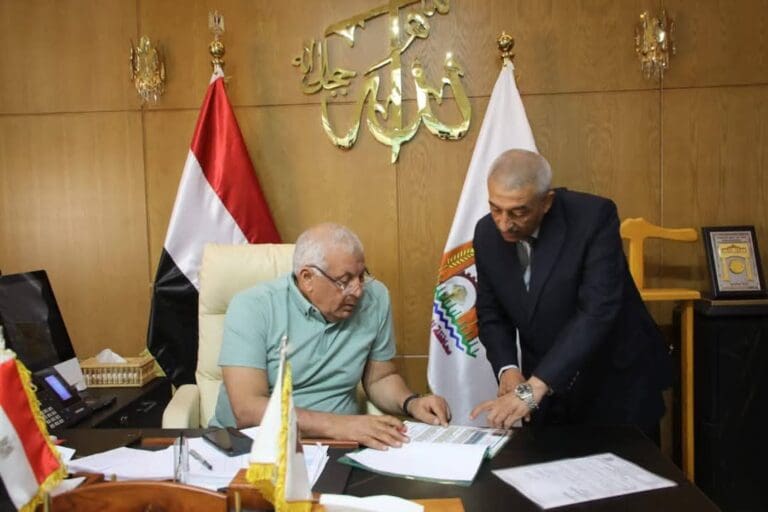 محافظ الوادي الجديد يعتمد نتيجة الشهادة الإعدادية بنسبة نجاح ٩٠.١ ٪ .. رابط النتيجة 1 FB IMG 1750087720682 الوادي الجديد محافظ الوادي الجديد يعتمد نتيجة الشهادة الإعدادية بنسبة نجاح ٩٠.١ ٪ .. رابط النتيجة موقع في الجامعة
