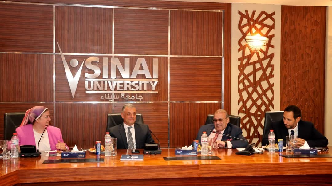 FB IMG 1750103455193 جامعة سيناء محافظ الإسماعيلية يزور جامعة سيناء بالقنطرة شرق ويشيد بدورها المجتمعي - صور موقع في الجامعة