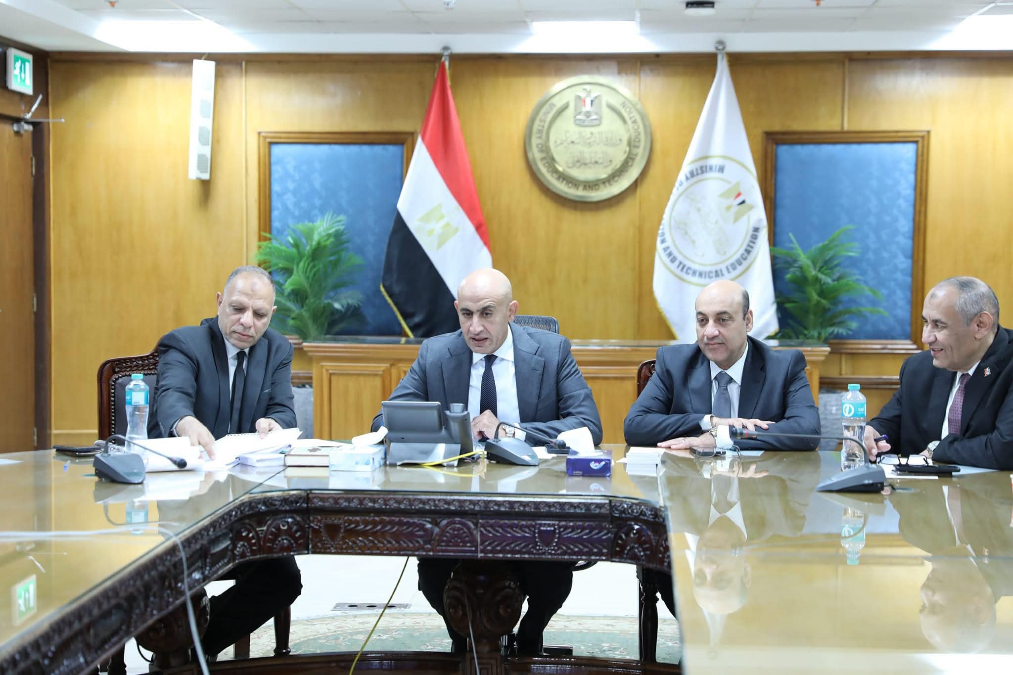 FB IMG 1750758879756 التعليم التعليم تستعرض تقرير غرفة العمليات لامتحانات الثانوية العامة (الدور الأول) للعام الدراسي 2024 / 2025 موقع في الجامعة