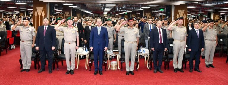 الأكاديمية العسكرية المصرية تحتفل بتخريج دفعات جديدة من كوادر النقل والمالية 11 FB IMG 1751186413471 جامعة سوهاج الأكاديمية العسكرية المصرية تحتفل بتخريج دفعات جديدة من كوادر النقل والمالية موقع في الجامعة