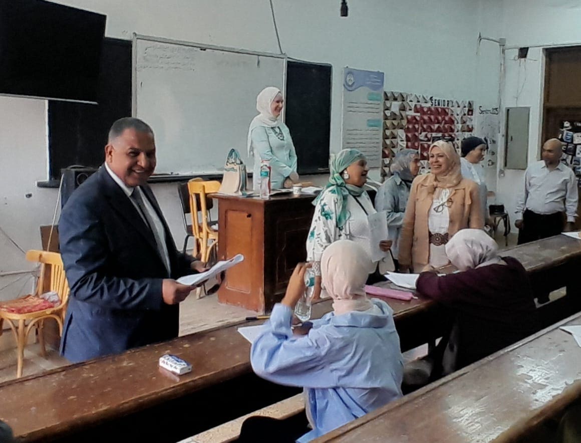 IMG 20250602 WA0058 جامعة الأزهر نائب رئيس جامعة الأزهر يشدد على ضرورة الالتزام بالسرية الكاملة والدقة في تصحيح الامتحانات موقع في الجامعة
