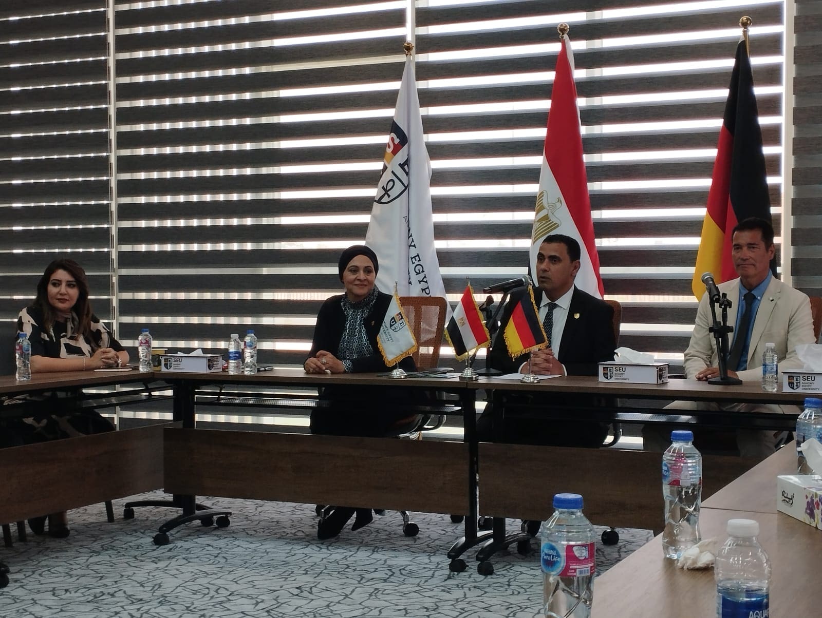 IMG 20250602 WA0109 الألمانية رئيس الجامعة الألمانية ساكسوني مصر: نستهدف تقديم خريج قادر على التواجد والمنافسة في أسواق العمل المختلفة موقع في الجامعة
