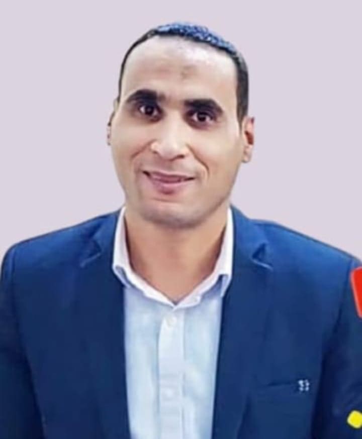 اضمن امتحانك من دلوقتي.. الأستاذ محمود دياب يضع أهم 80 سؤالا بالحلول تلخص مادة الفيزياء لطلاب الثانوية 4 IMG 20250609 WA0067 الثانوية العامة اضمن امتحانك من دلوقتي.. الأستاذ محمود دياب يضع أهم 80 سؤالا بالحلول تلخص مادة الفيزياء لطلاب الثانوية موقع في الجامعة
