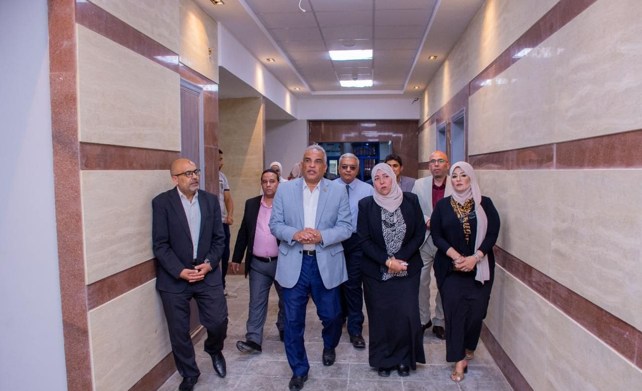 IMG 20250614 WA0296 جامعة طنطا رئيس جامعة طنطا يجري جولة تفقدية لعيادات مستشفى طب الأسنان الجامعي موقع في الجامعة