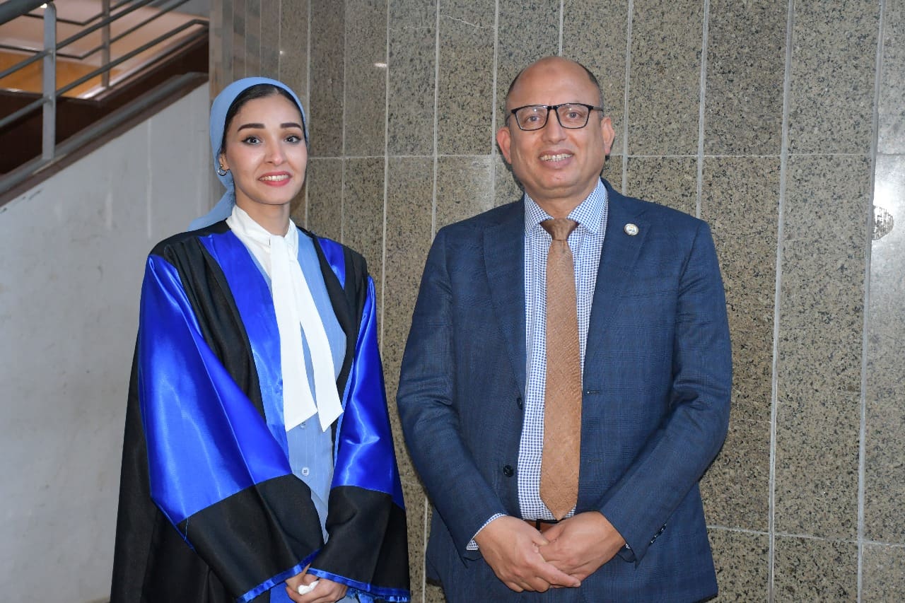 بحضور رئيس جامعة حلوان.. رسالة علمية عن "منير كنعان" بمجمع الفنون والثقافة 1 IMG 20250618 WA0070 1 رئيس بحضور رئيس جامعة حلوان.. رسالة علمية عن "منير كنعان" بمجمع الفنون والثقافة موقع في الجامعة