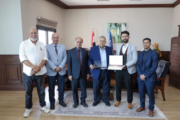 رئيس جامعة بدر يستقبل وفد طلاب جامعة الجزائر 2 لتسلم جائزة أفضل سيناريو عن فيلم "زهرة" في مهرجان بدر السينمائي 28 IMG 20250625 WA0177 الثانوية رئيس جامعة بدر يستقبل وفد طلاب جامعة الجزائر 2 لتسلم جائزة أفضل سيناريو عن فيلم "زهرة" في مهرجان بدر السينمائي موقع في الجامعة