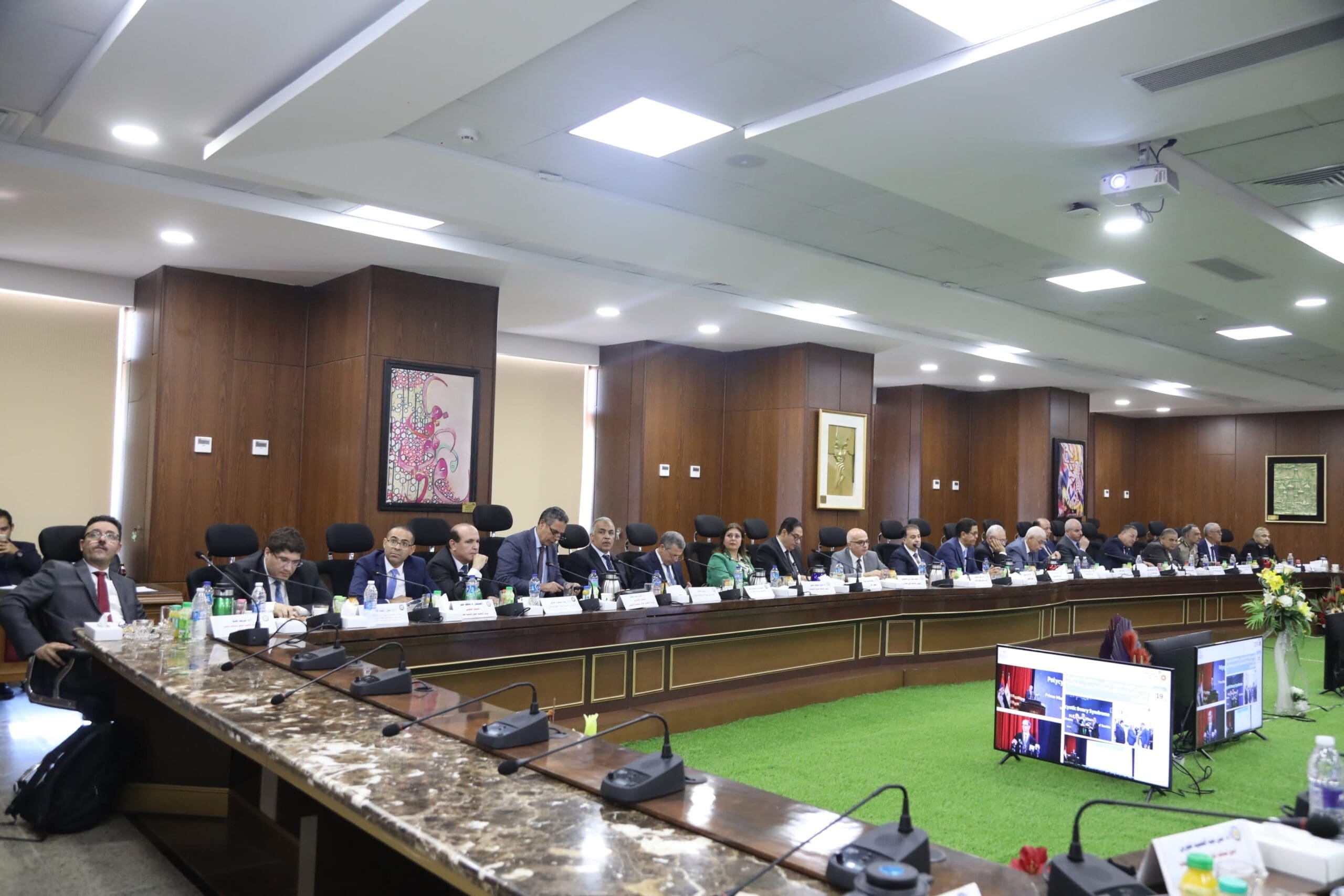 إعفاء أبناء الشهداء والمصابين من المصروفات الدراسية بجميع الجامعات والمعاهد الحكومية والخاصة