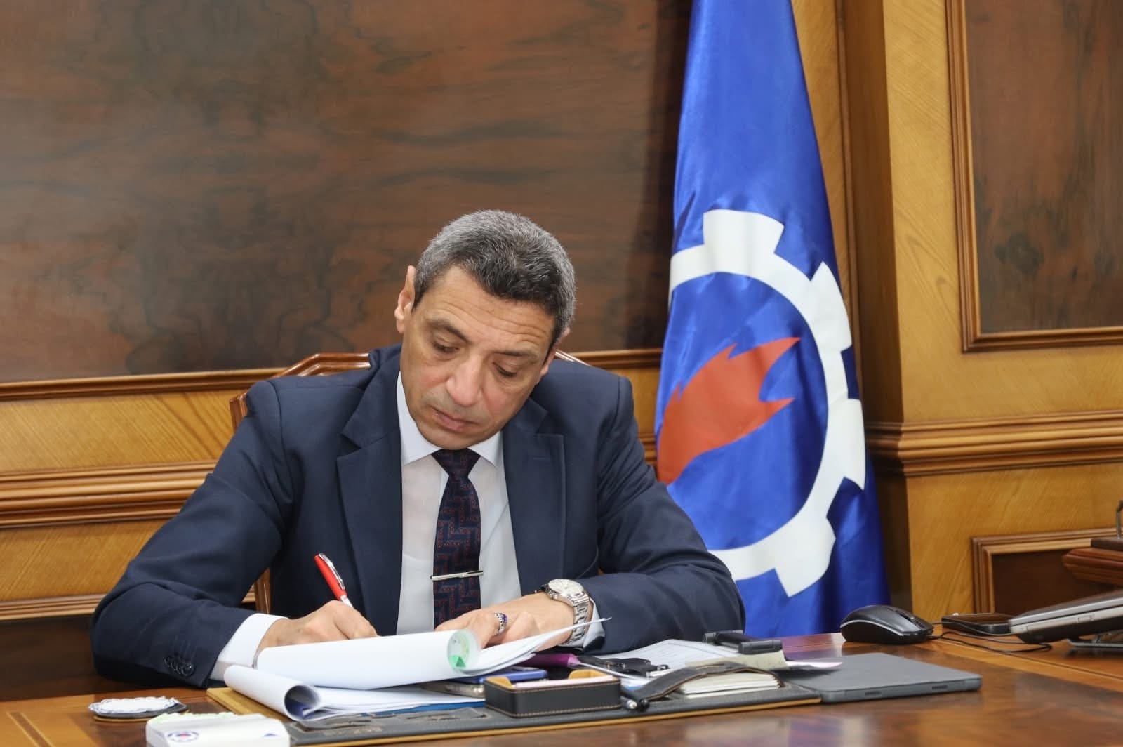 IMG 2894 نتيجة الشهادة الإعدادية 2026 بالسويس محافظ السويس يعتمد نتيجة الشهادة الإعدادية بنسبة نجاح 84.28% موقع في الجامعة