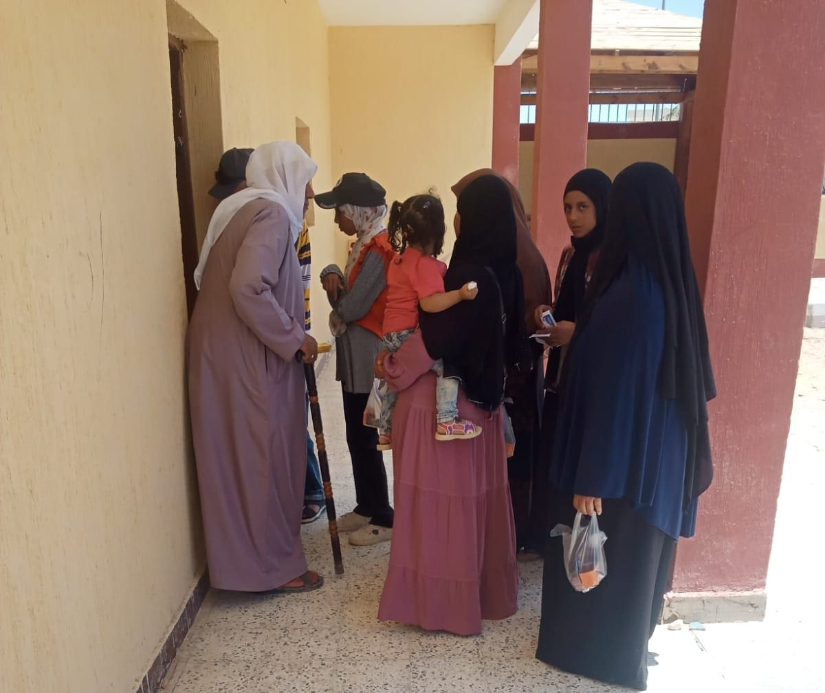 جامعة قناة السويس تطلق قافلة طبية وبيطرية إلى رأس سدر لخدمة أهالي جنوب سيناء