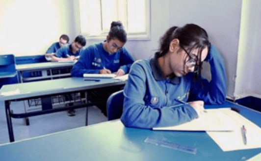 نصائح لطلاب الثانوية العامة للتعامل مع امتحاني الفيزياء والتاريخ
