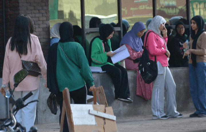 استعد لامتحان الكيمياء 2025.. مراجعة شاملة وأسئلة متوقعة لطلاب الثانوية العامة
