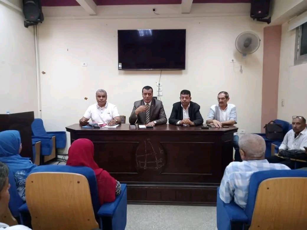 1752481322227 تدريب انطلاق تدريب معلمي الابتدائي بسوهاج على المنهج الجديد اللغة العربية  موقع في الجامعة