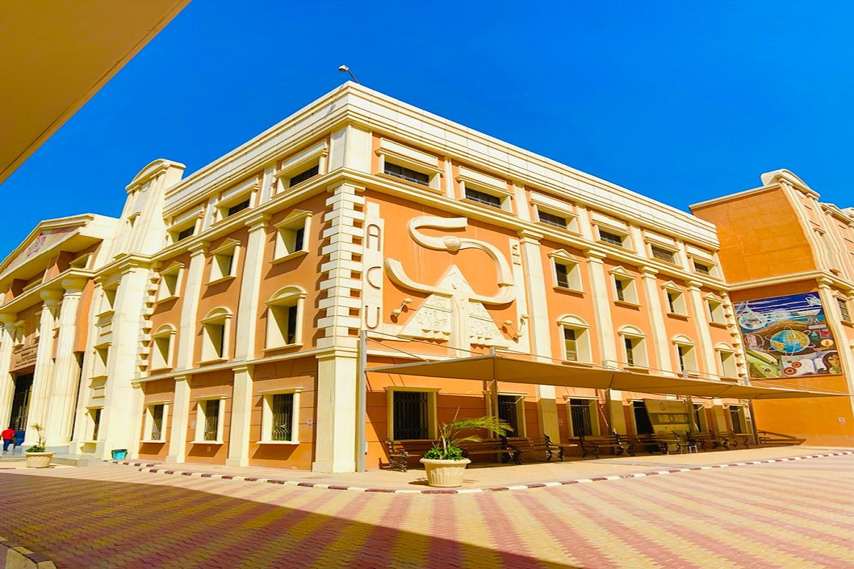 كلية العلاج الطبيعي جامعة الأهرام الكندية ACU